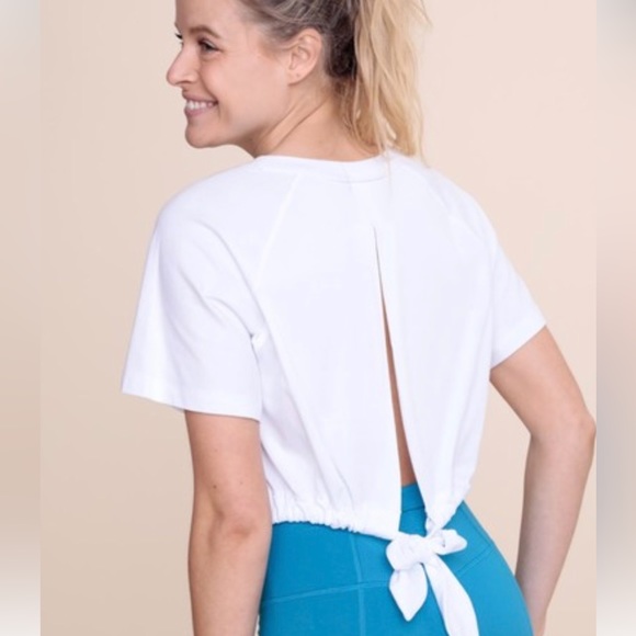 NWT mono b open back athletic top - Picture 4 of 4